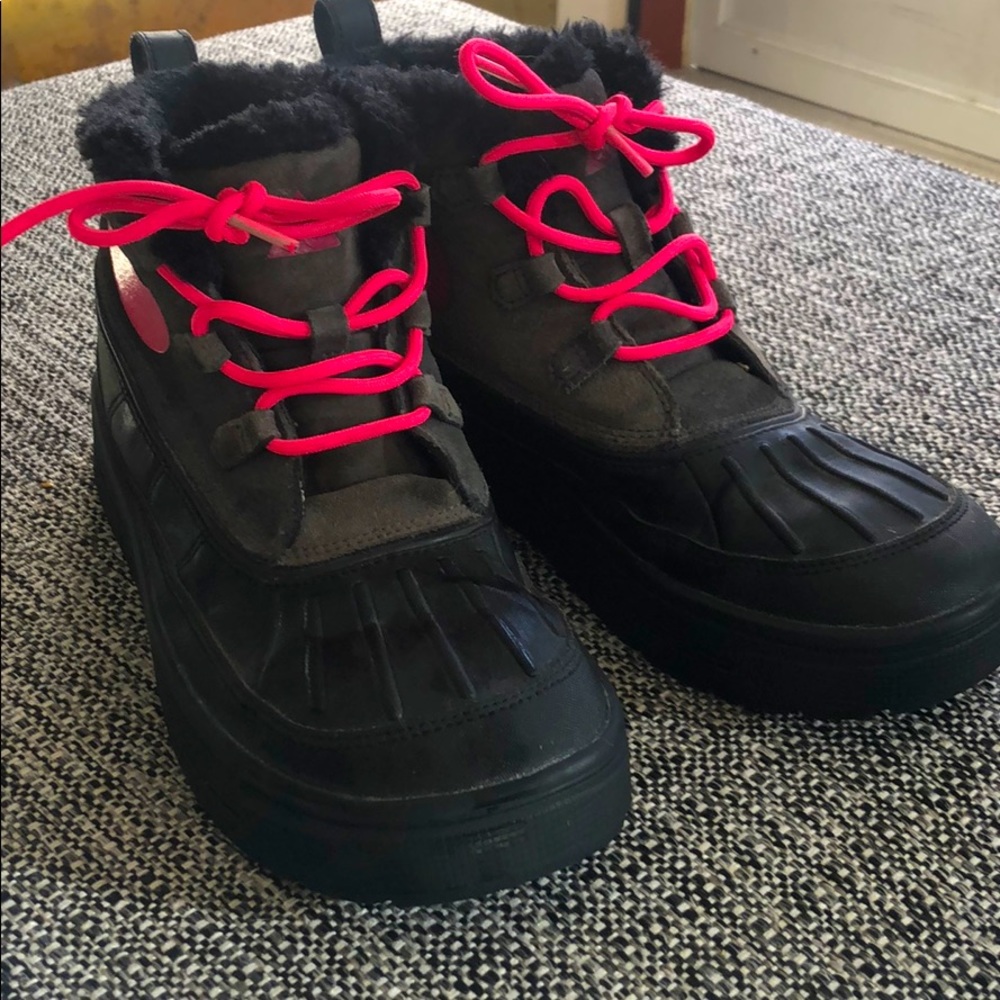 Women Nike Boots size 7